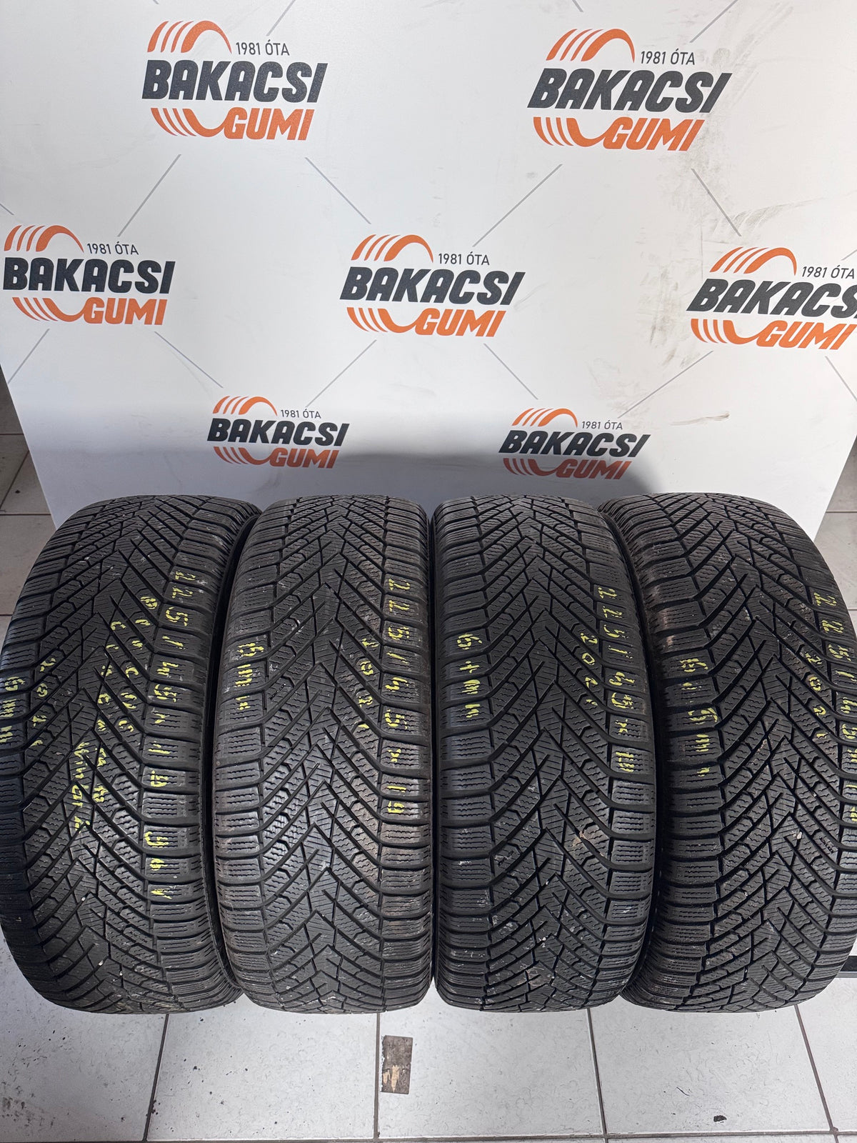 225/45R19 Pirelli téli gumi eladó