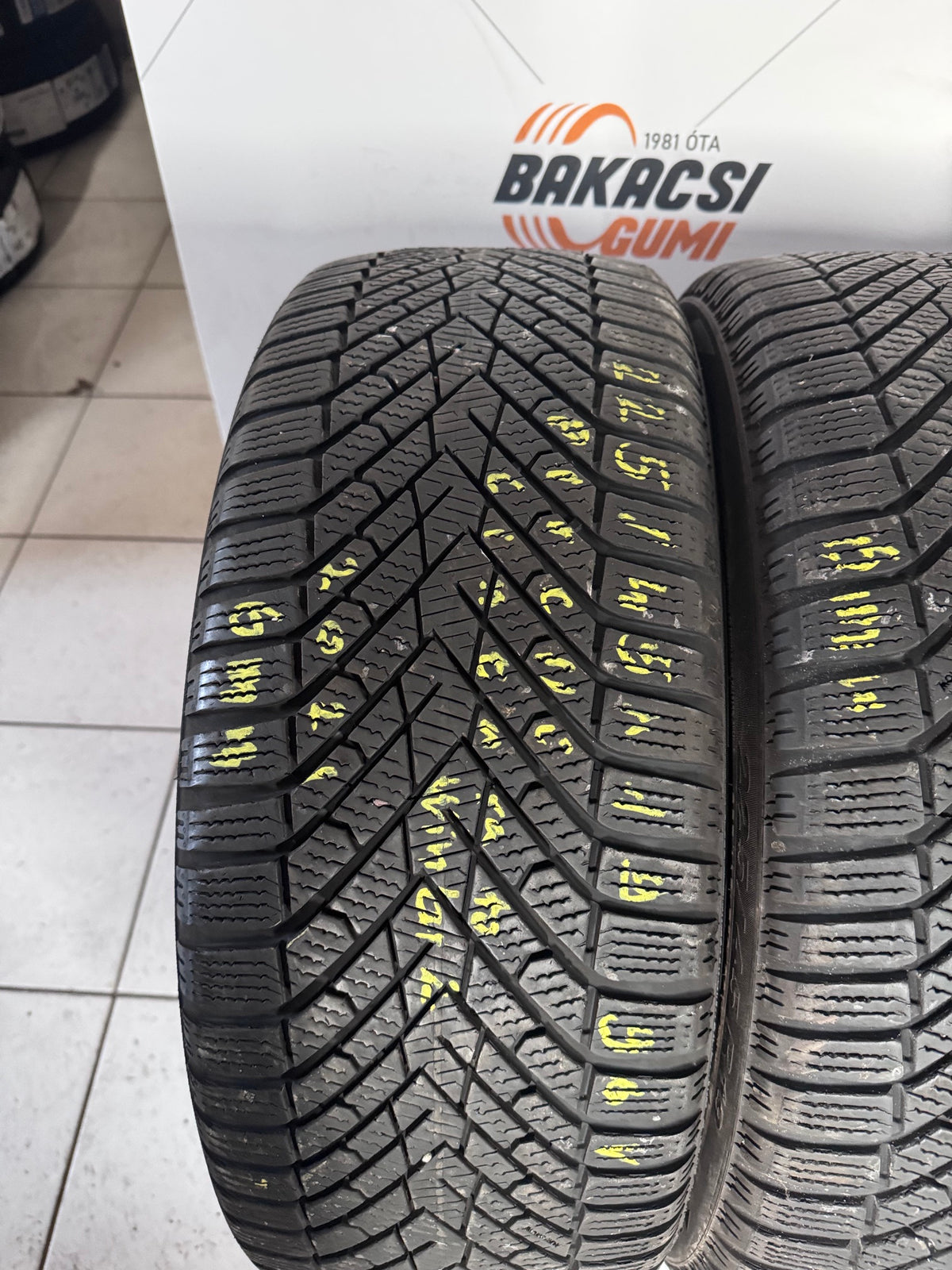 225/45R19 Pirelli téli gumi eladó