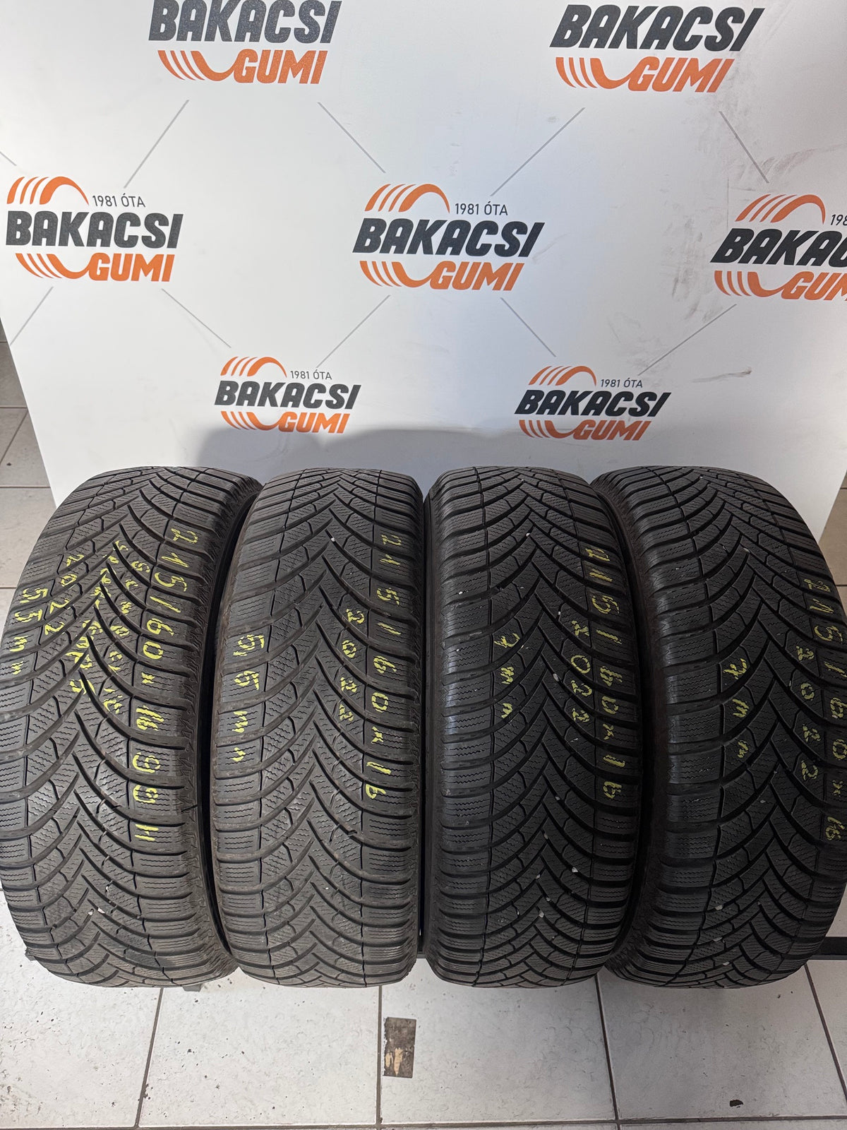 215/60R16 Semperit téli gumi eladó