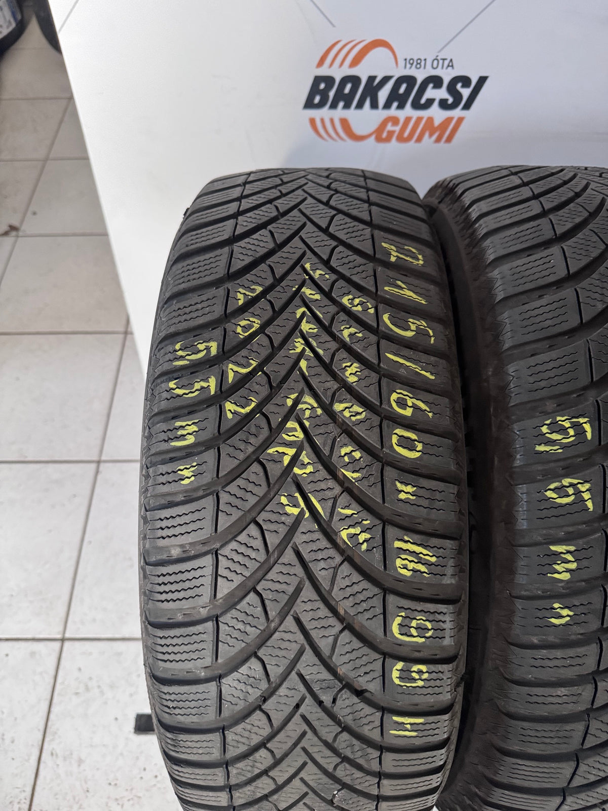 215/60R16 Semperit téli gumi eladó