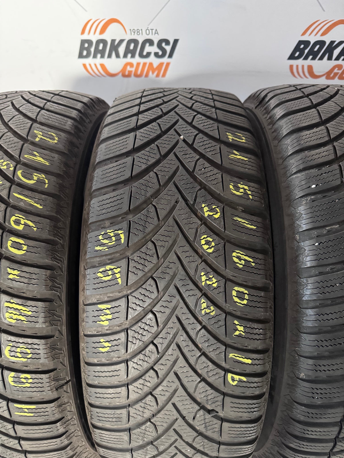215/60R16 Semperit téli gumi eladó