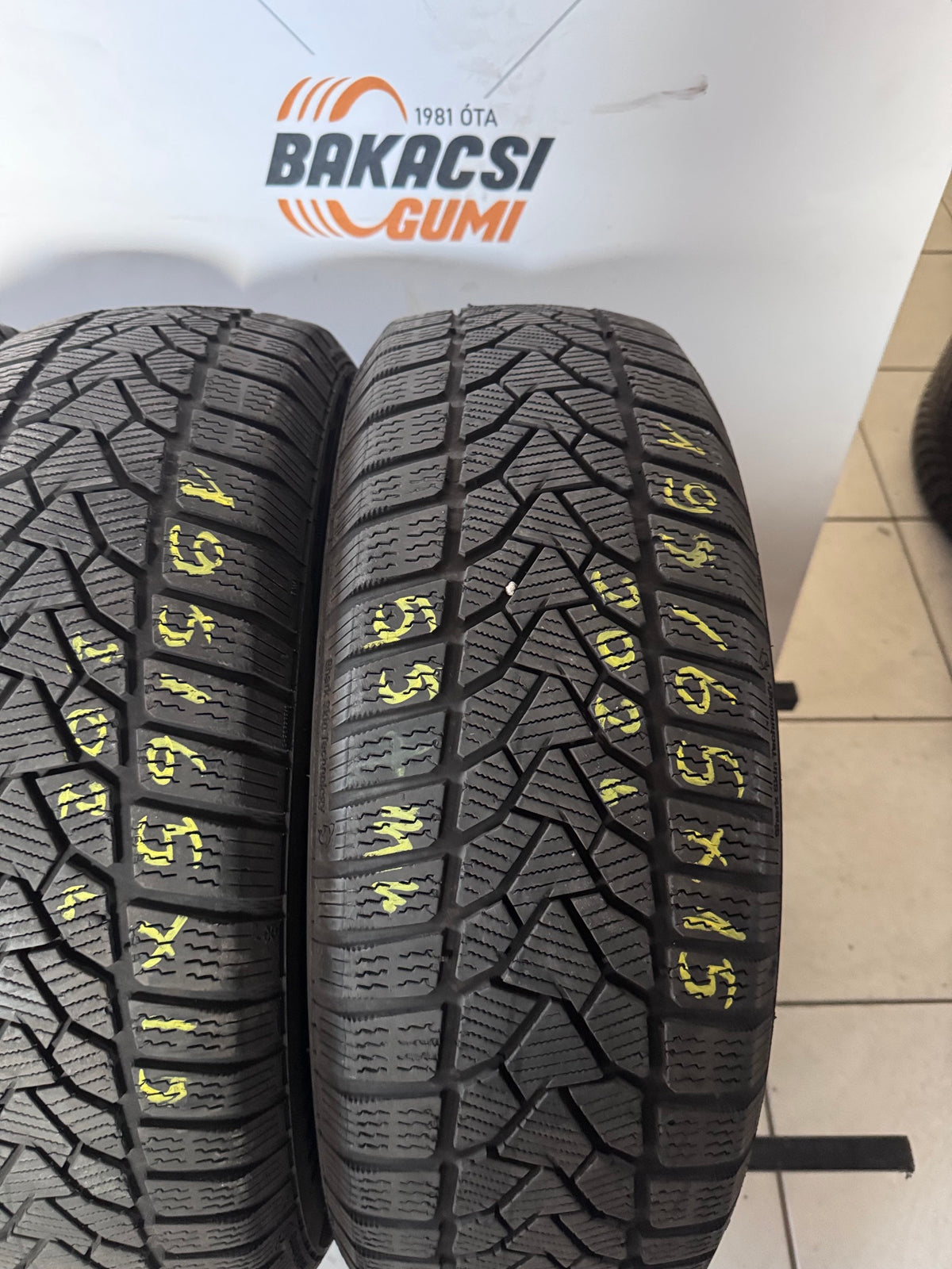 195/65R15 Uniroyal téli gumi eladó