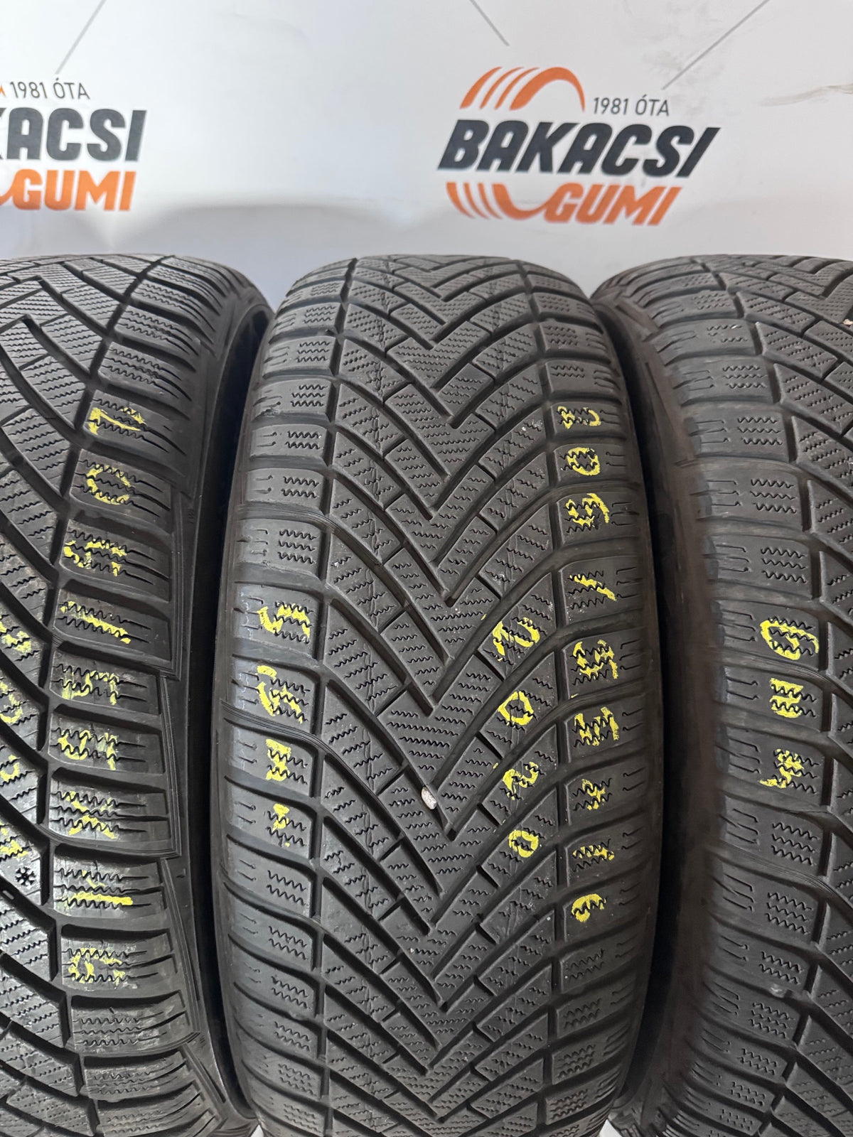 205/55R16 Vredestein téli gumi eladó