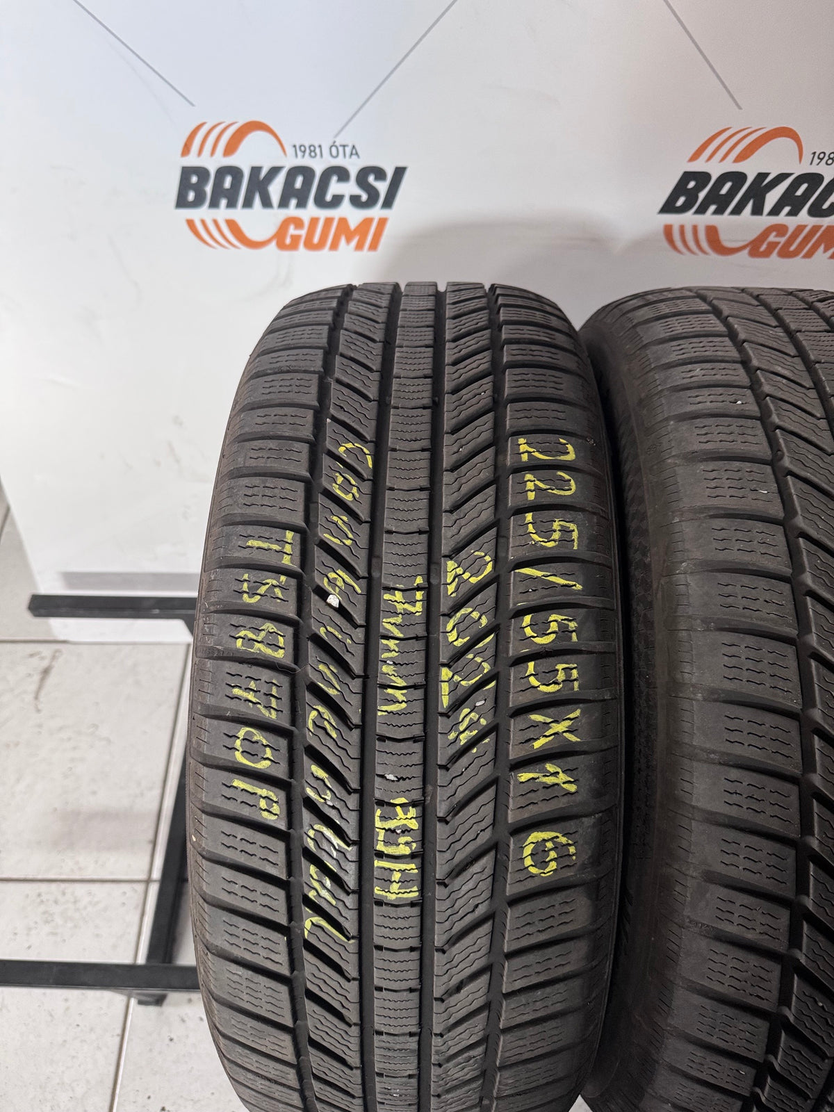 225/55R16 Continental téli gumi eladó
