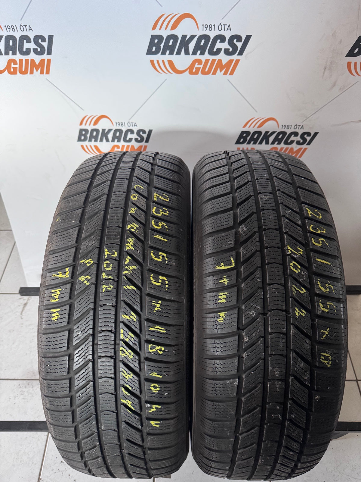 235/55R18 Continental téli gumi eladó