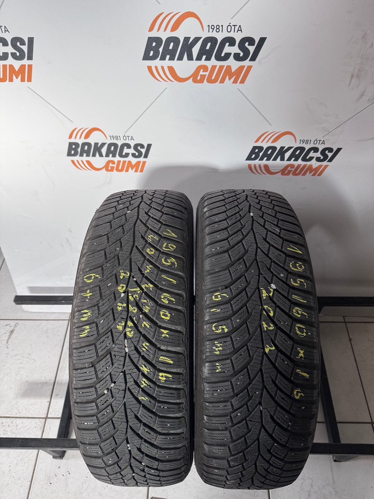195/60R16 Continental téléi gumi eladó