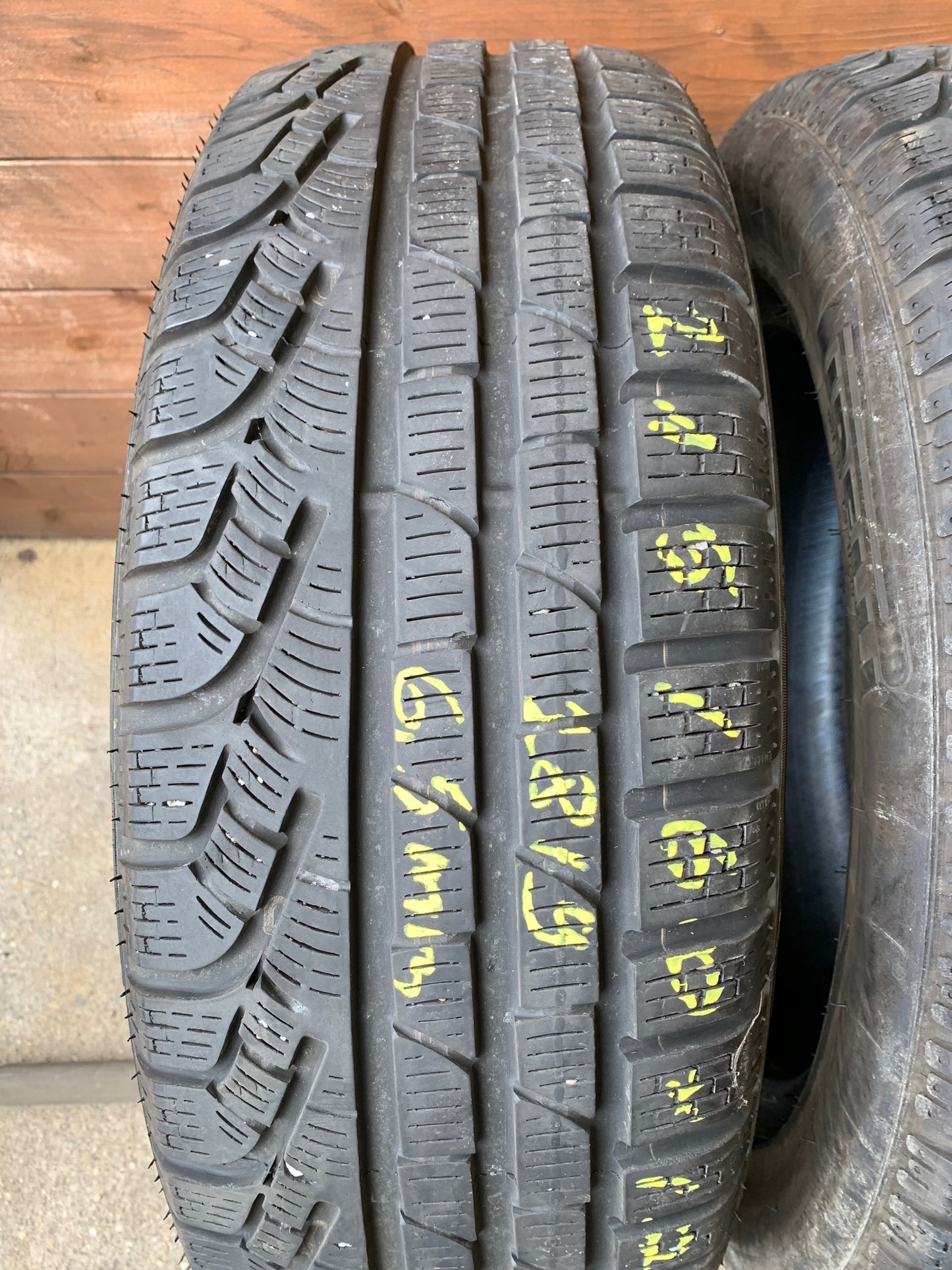 215/60R17 Pirelli téli gumi eladó
