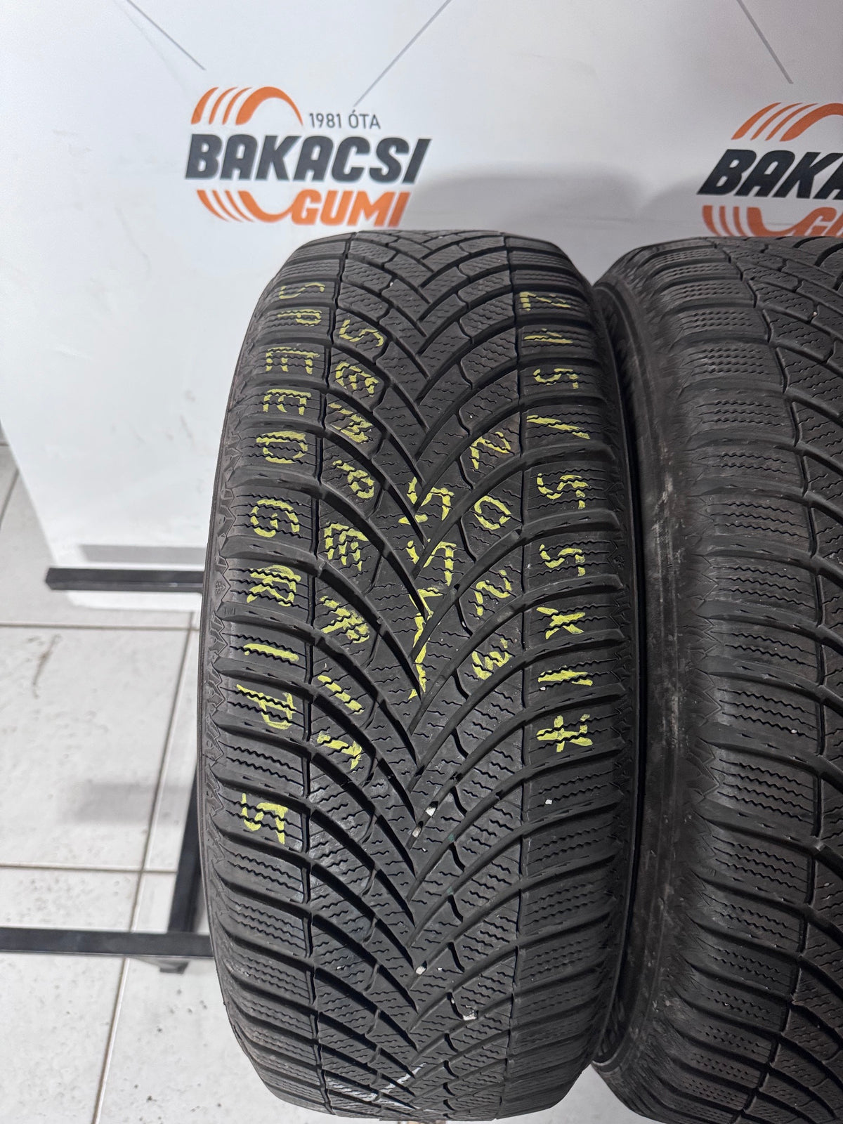 215/55R17 Semperit téli gumi eladó