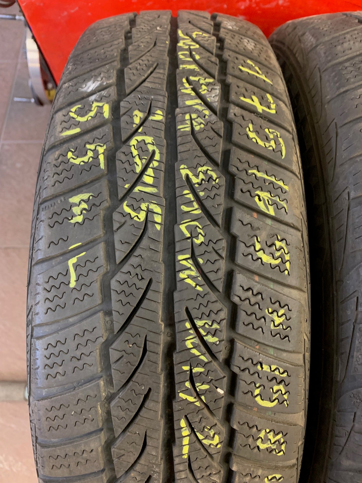 175/65R15 Sportiva téli gumi eladó