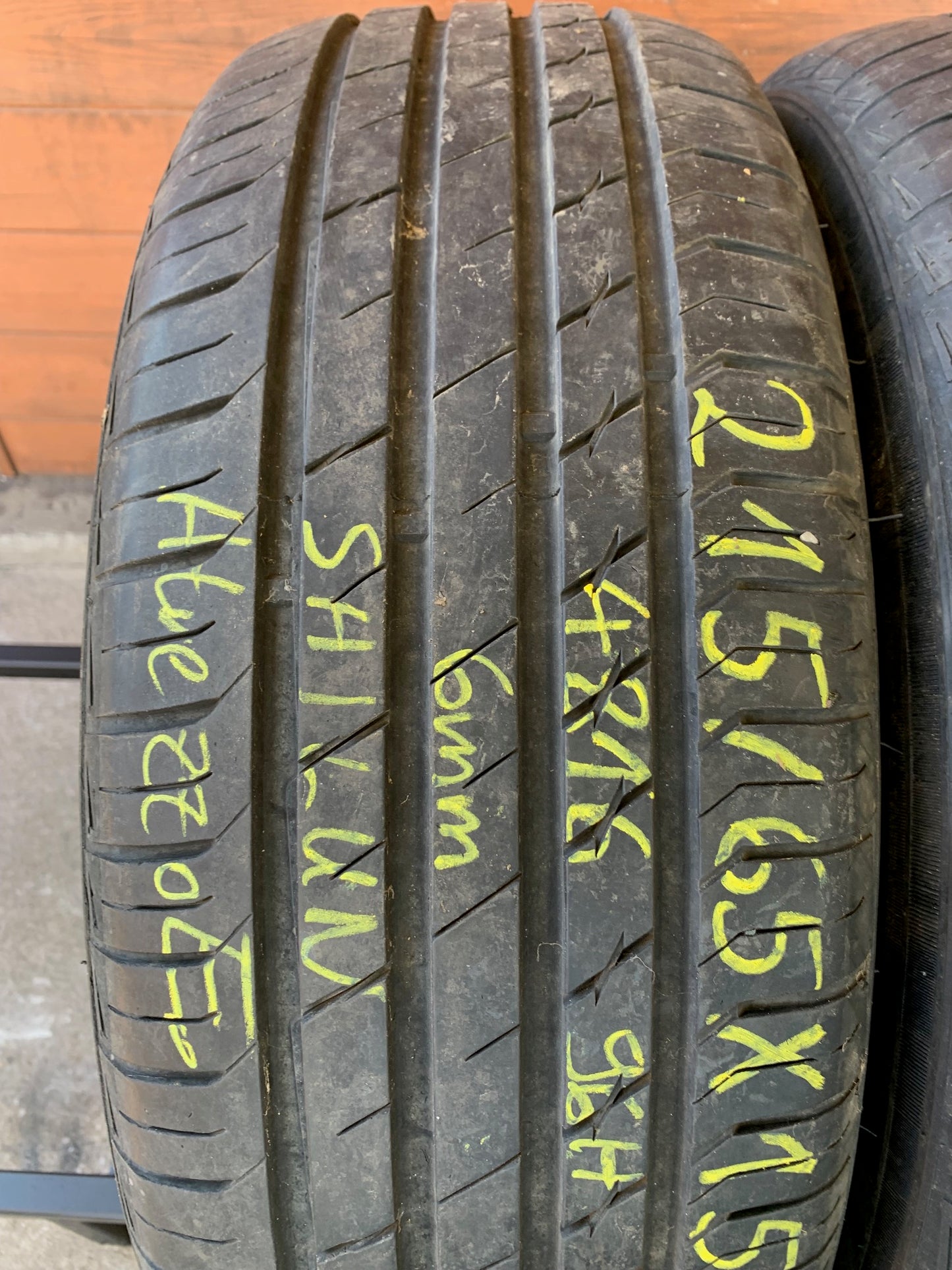 215/65R15 Sailun nyári gumi