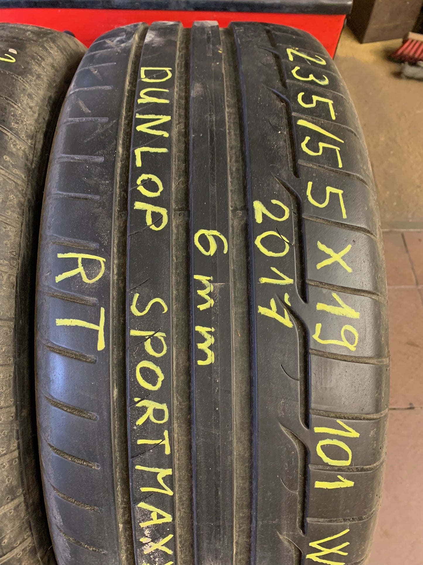 235/55R19 Dunlop nyári gumi